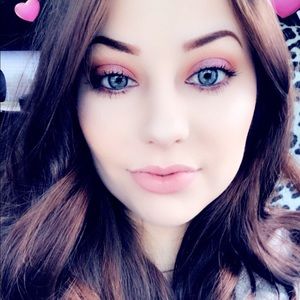 Meet your Posher, Em